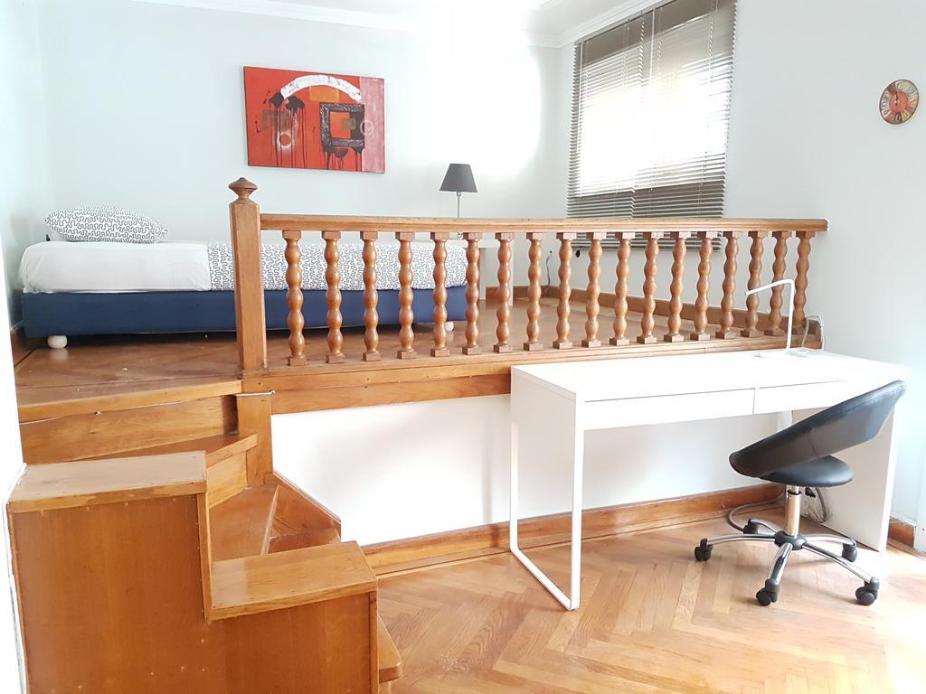 Errathens Pine Red And Taupe - Athens Center Apartment Luaran gambar